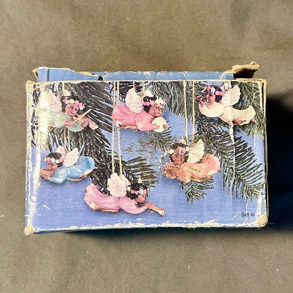 Vintage Angelic Band of Black Angels Miniature 6 Piece Polyresin Ornament set - Picture 4 of 7